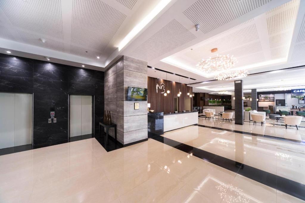 Mallberry Suites Business Hotel Кагаян де Оро Екстериор снимка