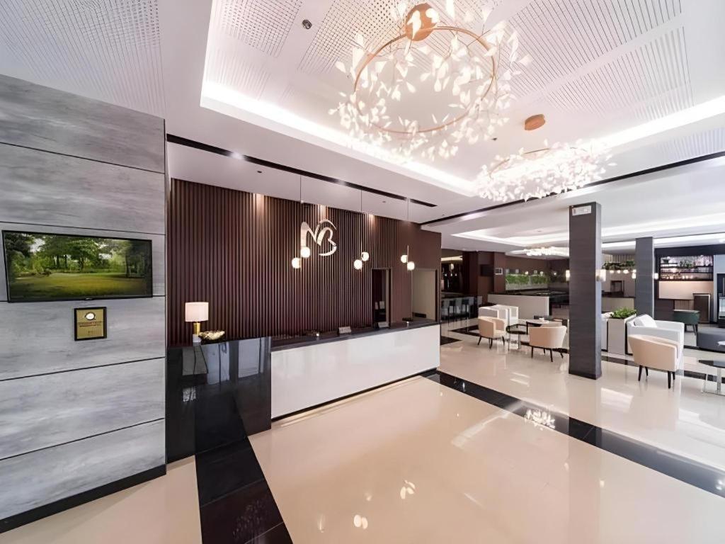 Mallberry Suites Business Hotel Кагаян де Оро Екстериор снимка