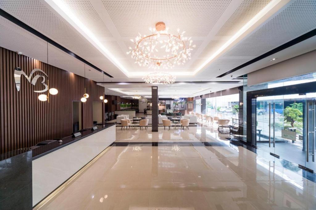 Mallberry Suites Business Hotel Кагаян де Оро Екстериор снимка
