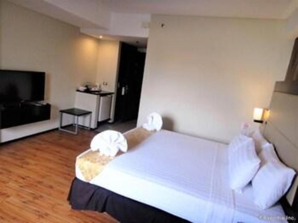 Mallberry Suites Business Hotel Кагаян де Оро Екстериор снимка
