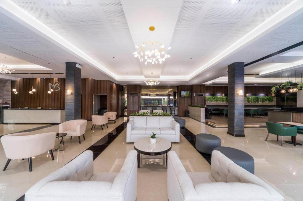 Mallberry Suites Business Hotel Кагаян де Оро Екстериор снимка