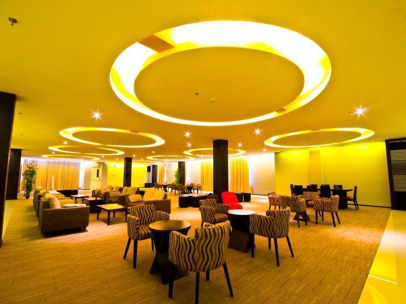 Mallberry Suites Business Hotel Кагаян де Оро Екстериор снимка