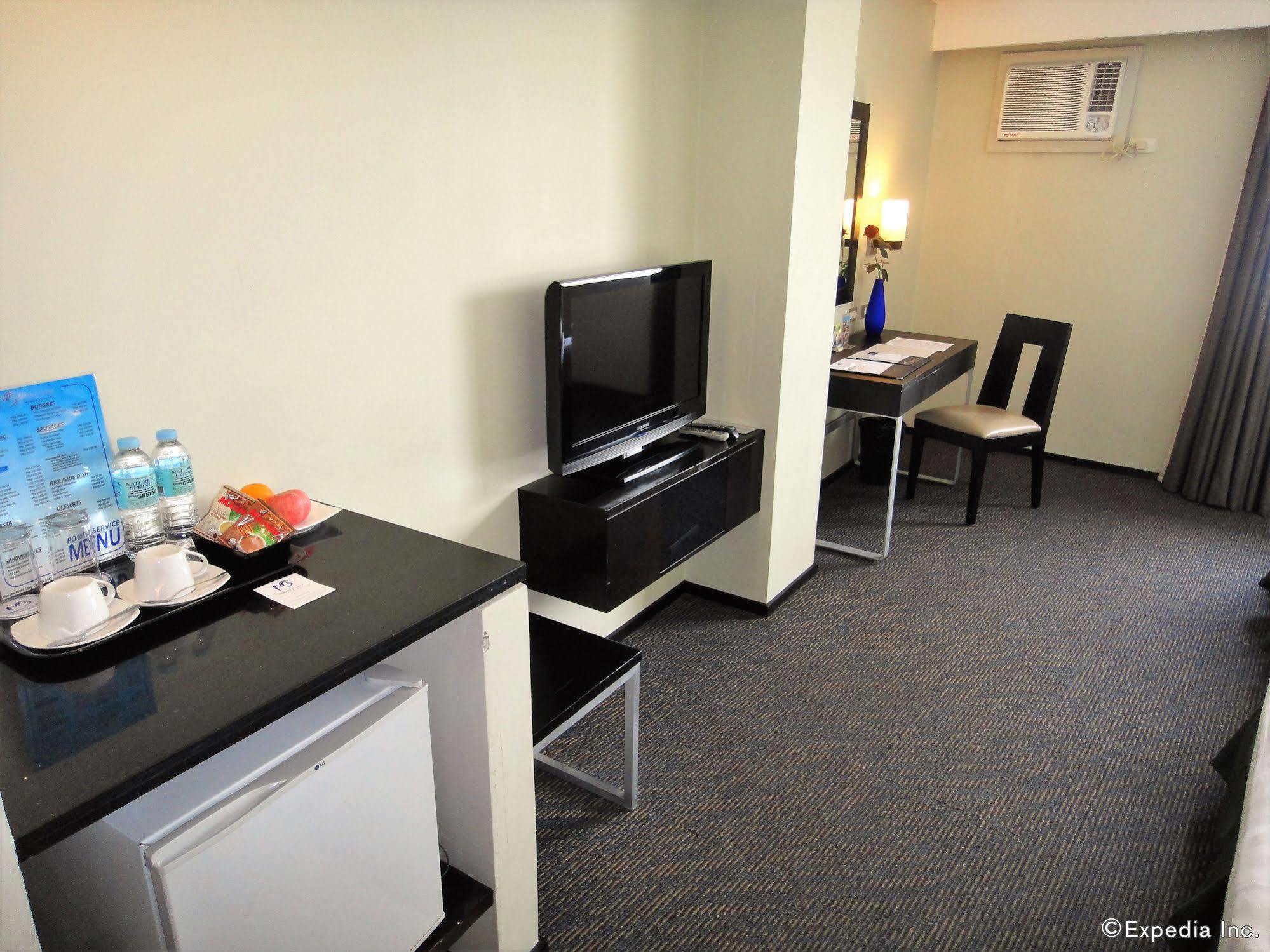 Mallberry Suites Business Hotel Кагаян де Оро Екстериор снимка