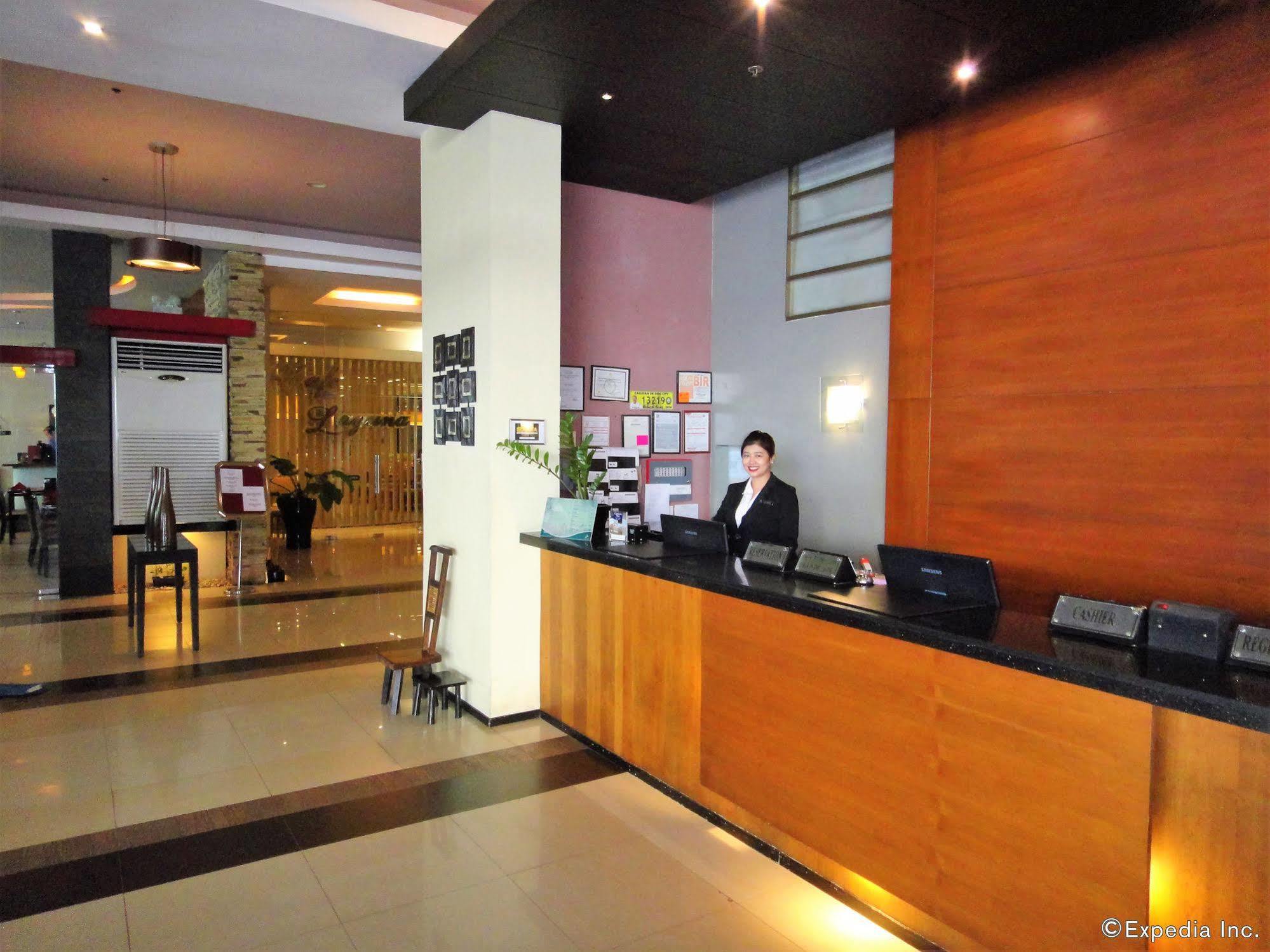 Mallberry Suites Business Hotel Кагаян де Оро Екстериор снимка